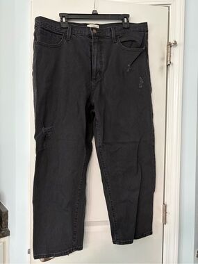 Universal Thread Women’s Black Jeans with Distressed Details